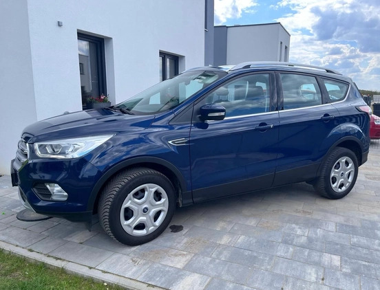 Ford Kuga cena 65900 przebieg: 152000, rok produkcji 2018 z Koszalin małe 56